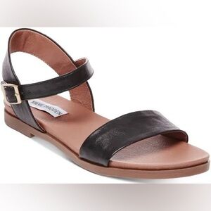 BUNDLING SALE: EUC Steve Madden Leather Dina Sandal in Black